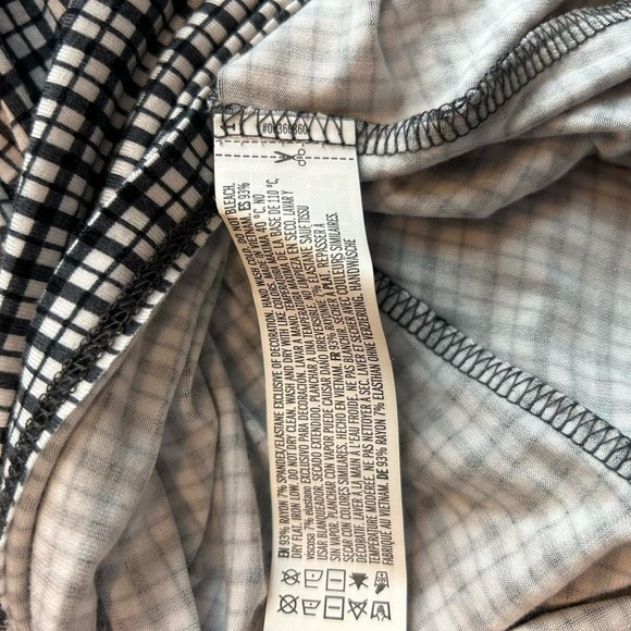 Forever 21 Black & White Plaid /Backless Dress – Size M - Picture 7 of 8